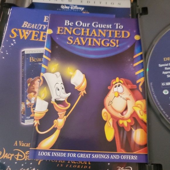 Beauty and the Beast (Two-Disc Platinum Edition) DVDs - Picture 2 of 5